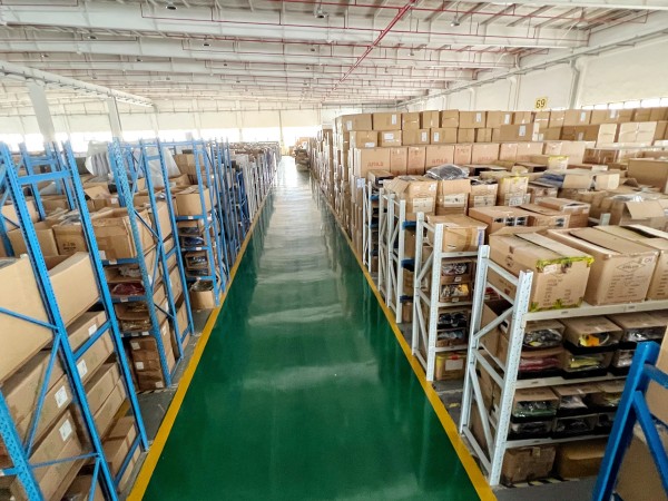 上海保税仓储，助力跨境贸易无忧通关
